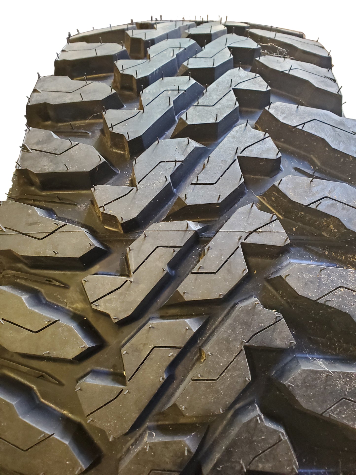 YOKOHAMA GEOLANDAR M/T G003 BSW LT 285 70 17 121/118Q 10PLY MUD TIRE 110133320