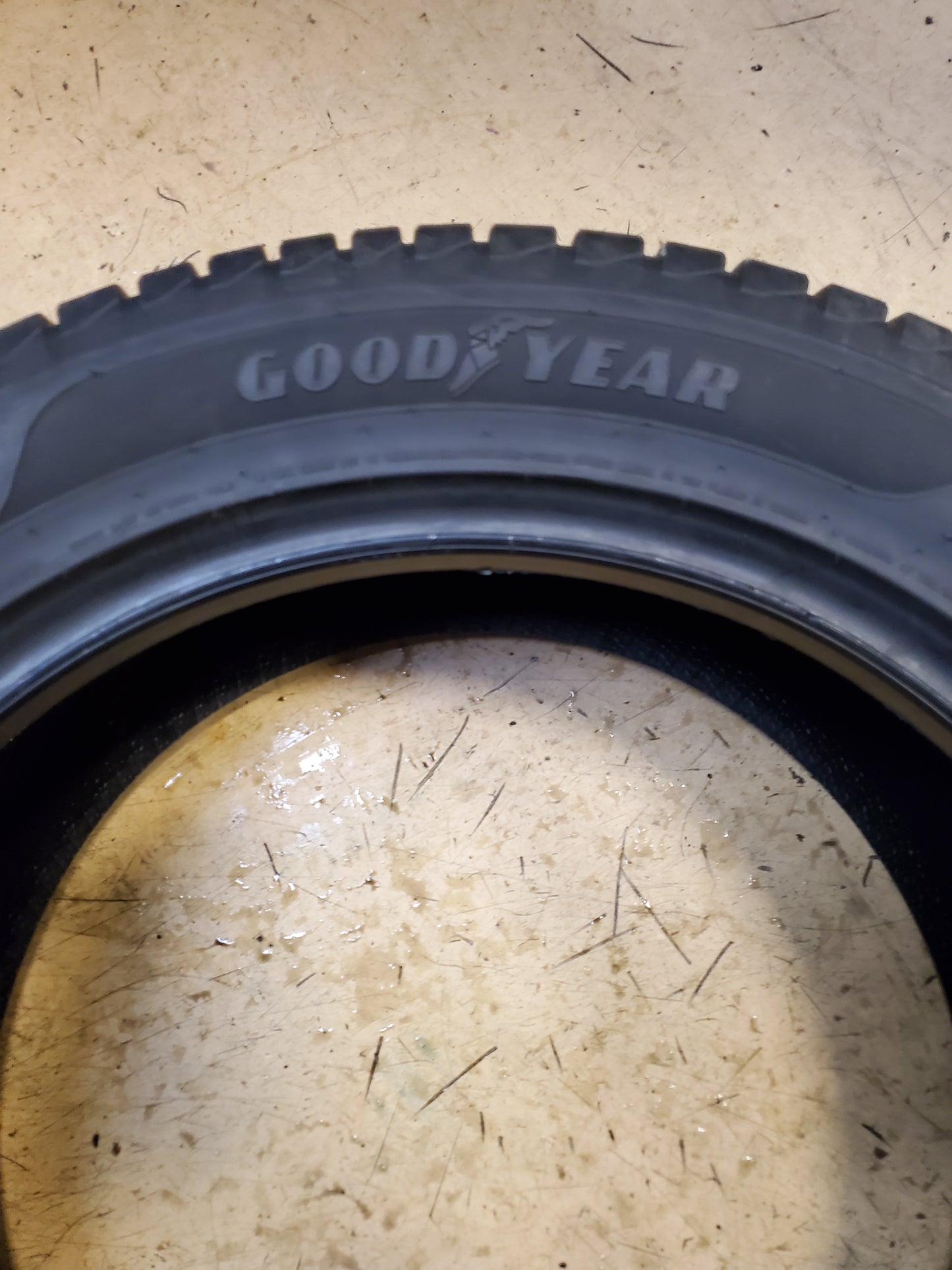 GOODYEAR ASSURANCE WEATHERREADY 2 P 265 50 20 111V ALL WEATHER TIRE 767121673