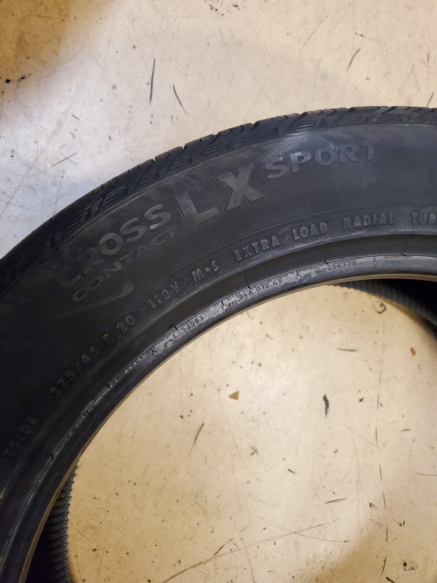 NOS CONTINENTAL CROSS CONTACT LX SPORT P 275 45 20 110V XL TIRE 03549230000