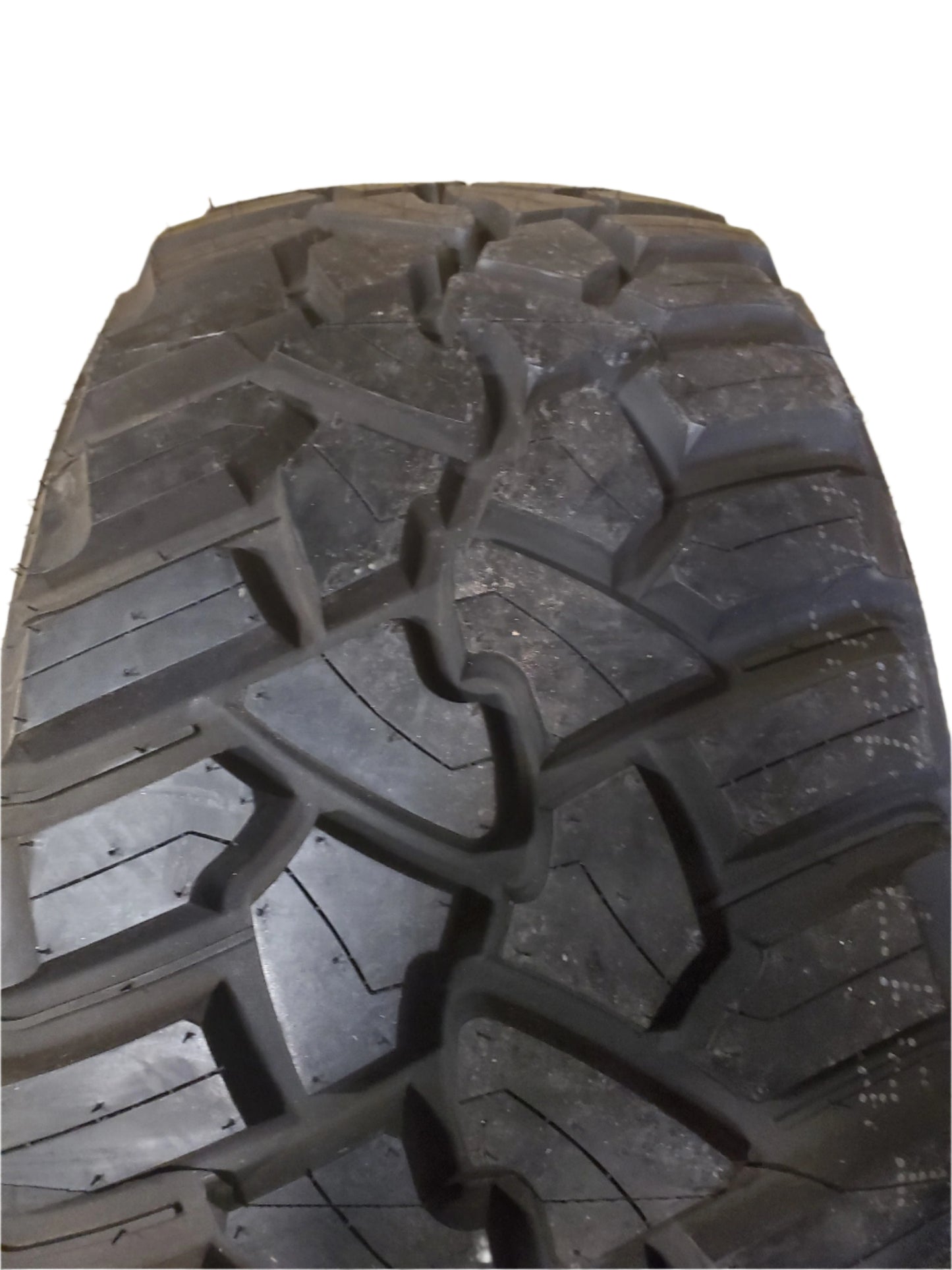 FURY COUNTRY HUNTER M/T II BSW LT 33 12.50 20 119Q 12PLY MUD TIRE FCHIIF33125020A