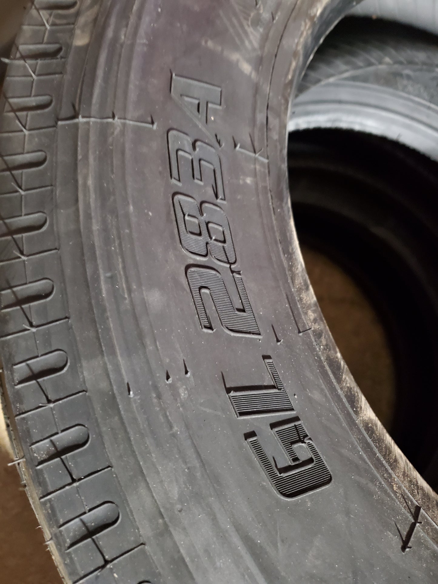 ADVANCE GL283A BSW LT 225 70 19.5 128/126N 14PLY COMMERCIAL TIRE V88015G