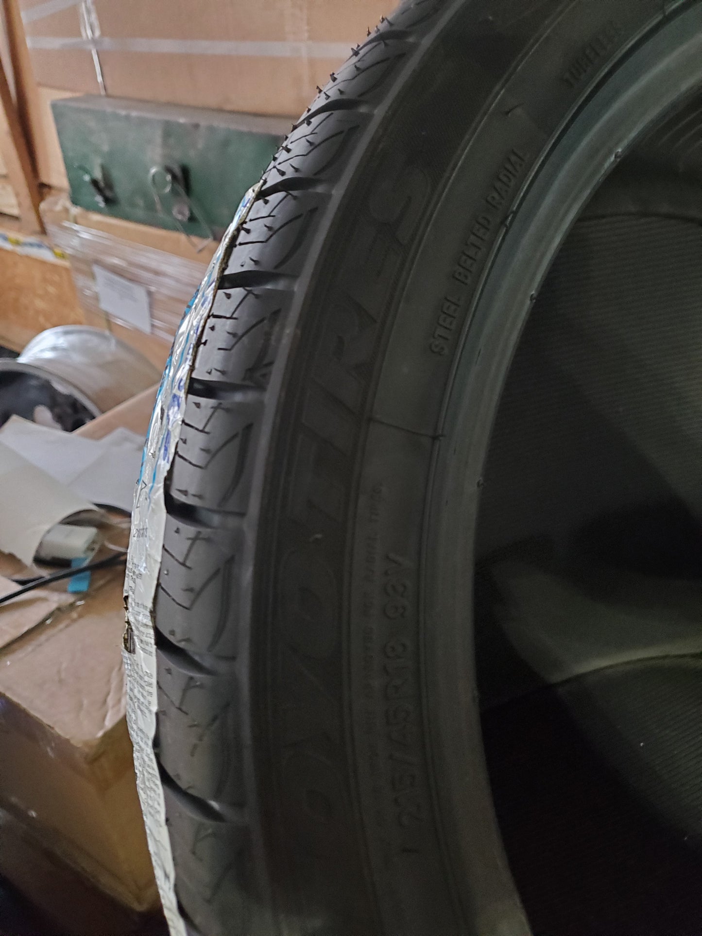 TOYO CELSIUS II BSW P 215 45 18 93V XL ALL WEATHER TIRE 243770