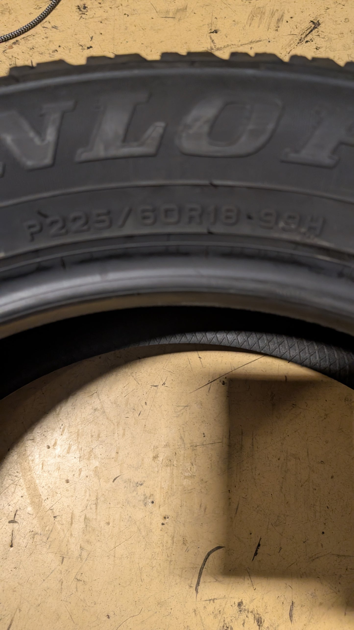 DUNLOP GRANDTREK AT20 BSW P 225 60 18 99H ALL SEASON TIRE 290105035