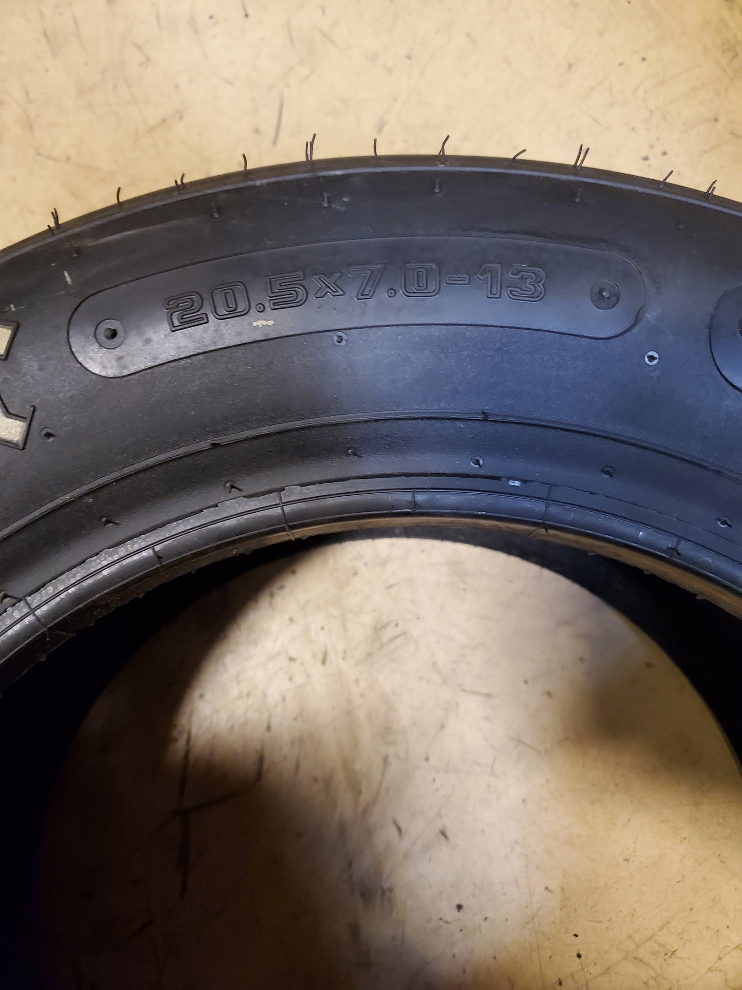 67 1/2" HOOSIER R20 BSW 20.5 7 13 DRAG TIRE 43164