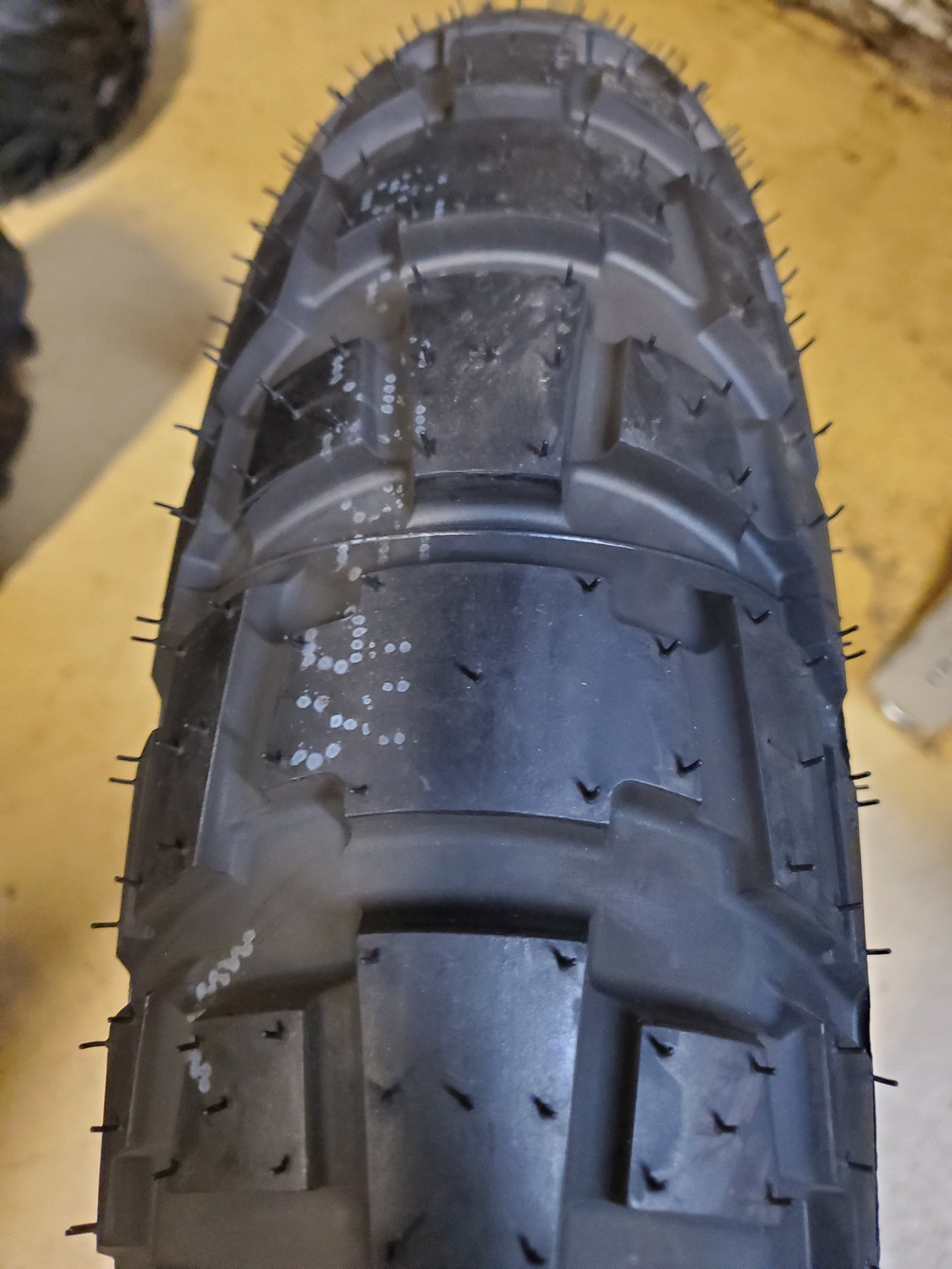 DUNLOP TRAILMAX RAID BSW 120 70 19 60T FRONT TIRE 45260402