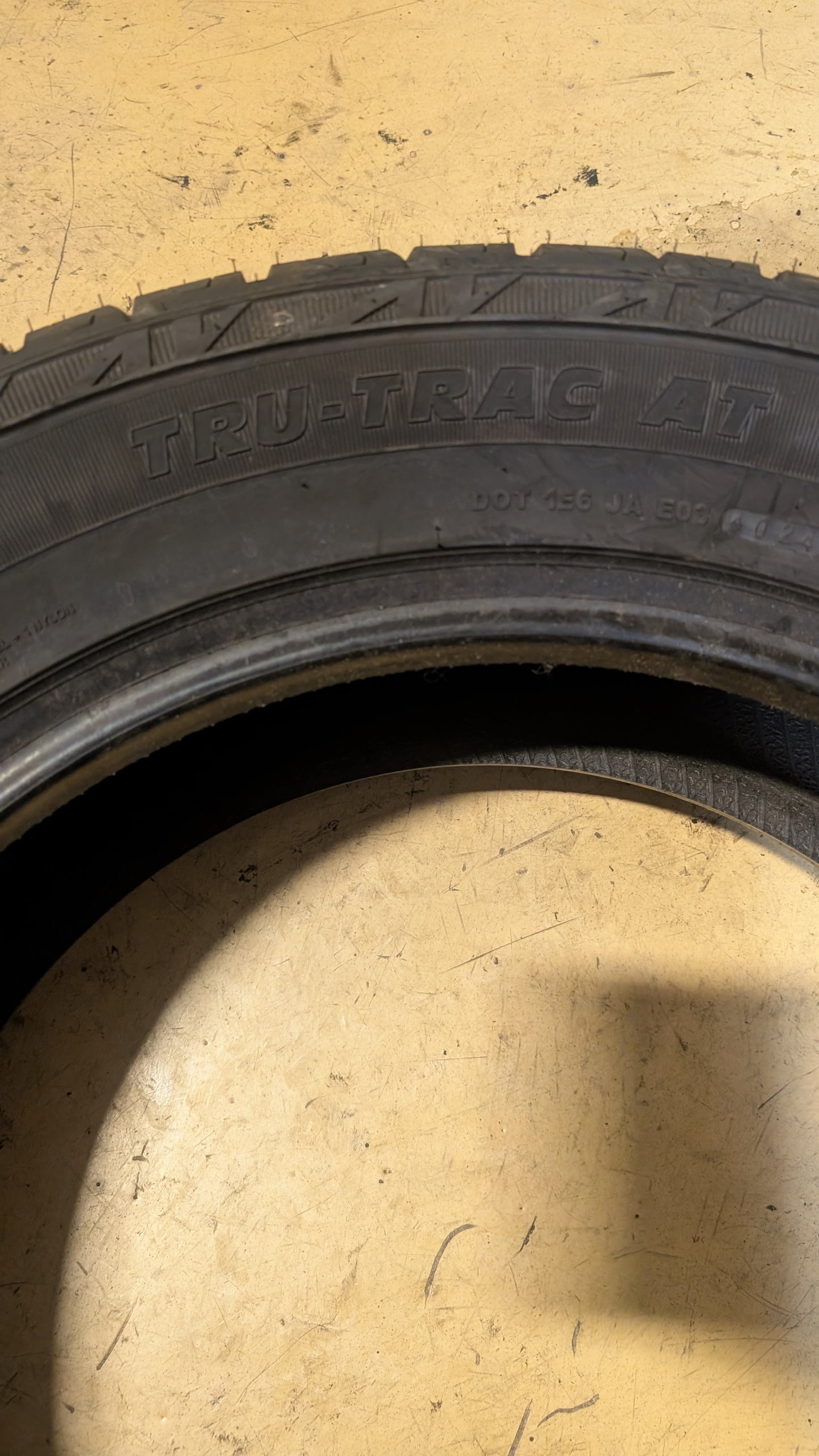 ARMSTRONG TRU-TRAC AT BSW P 275 55 20 117T XL ALL TERRAIN TIRE 1200046649