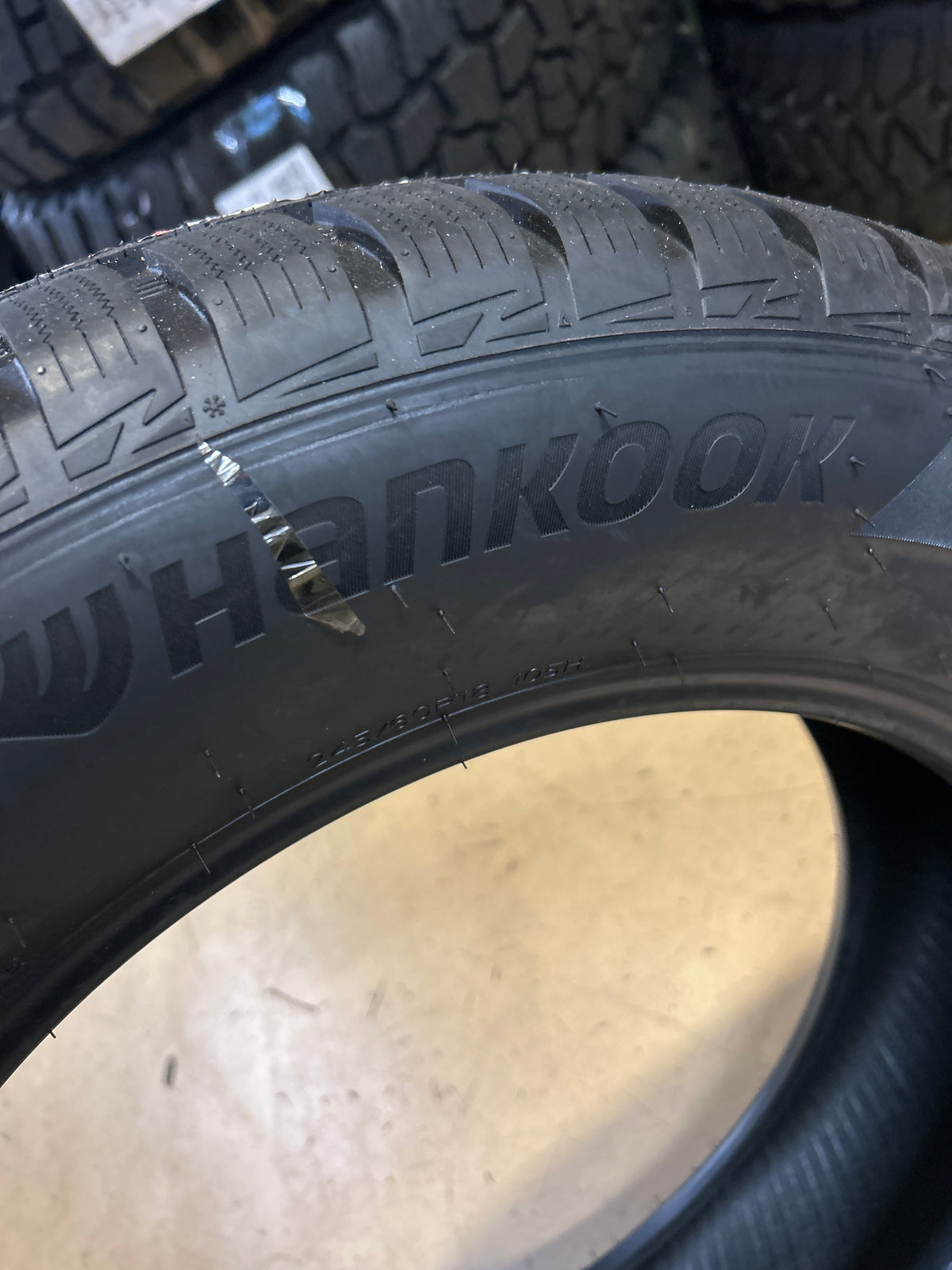 2 HANKOOK WEATHERFLEX GT H755A P 245 60 18 105H ALL TERRAIN TIRE 1036118