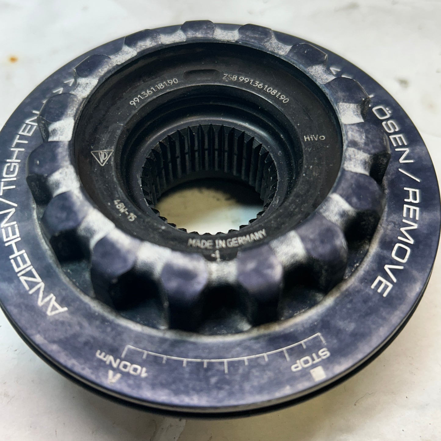 USED PORSCHE CENTER WHEEL LOCK 991 361 081 90