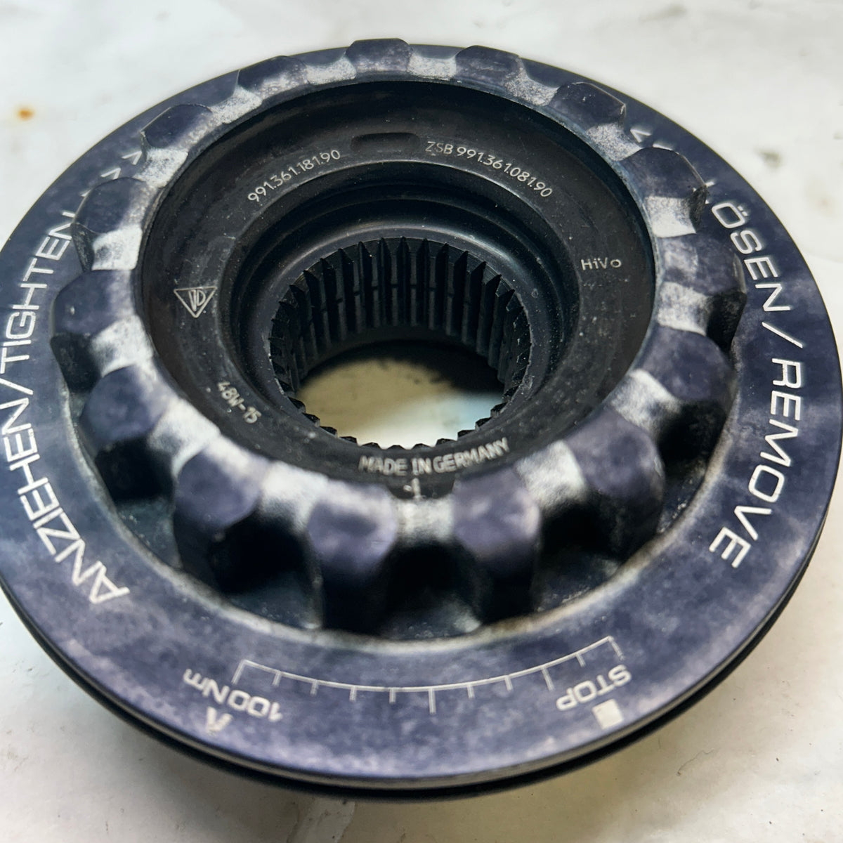 USED PORSCHE CENTER WHEEL LOCK 991 361 081 90