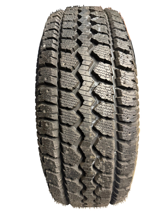 NOS MASTERCRAFT COURSER MSR BSW LT 265 70 17 121/118Q 10PLY WINTER TIRE 90000005739