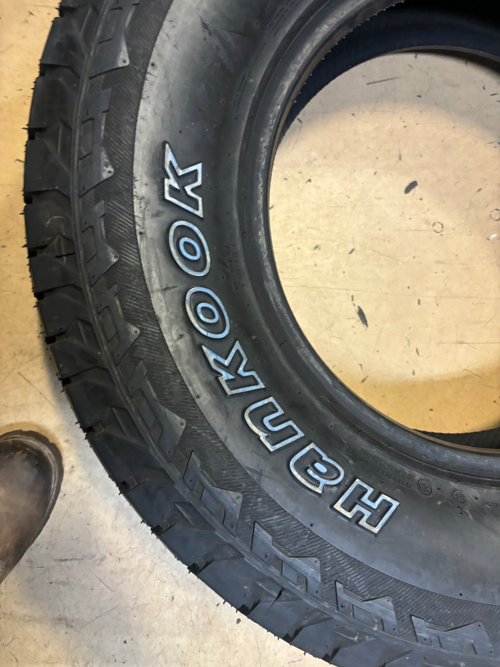 HANKOOK DYNAPRO AT2 RF11 RWL P 245 75 16 111T SL ALL TERRAIN TIRE 1029783