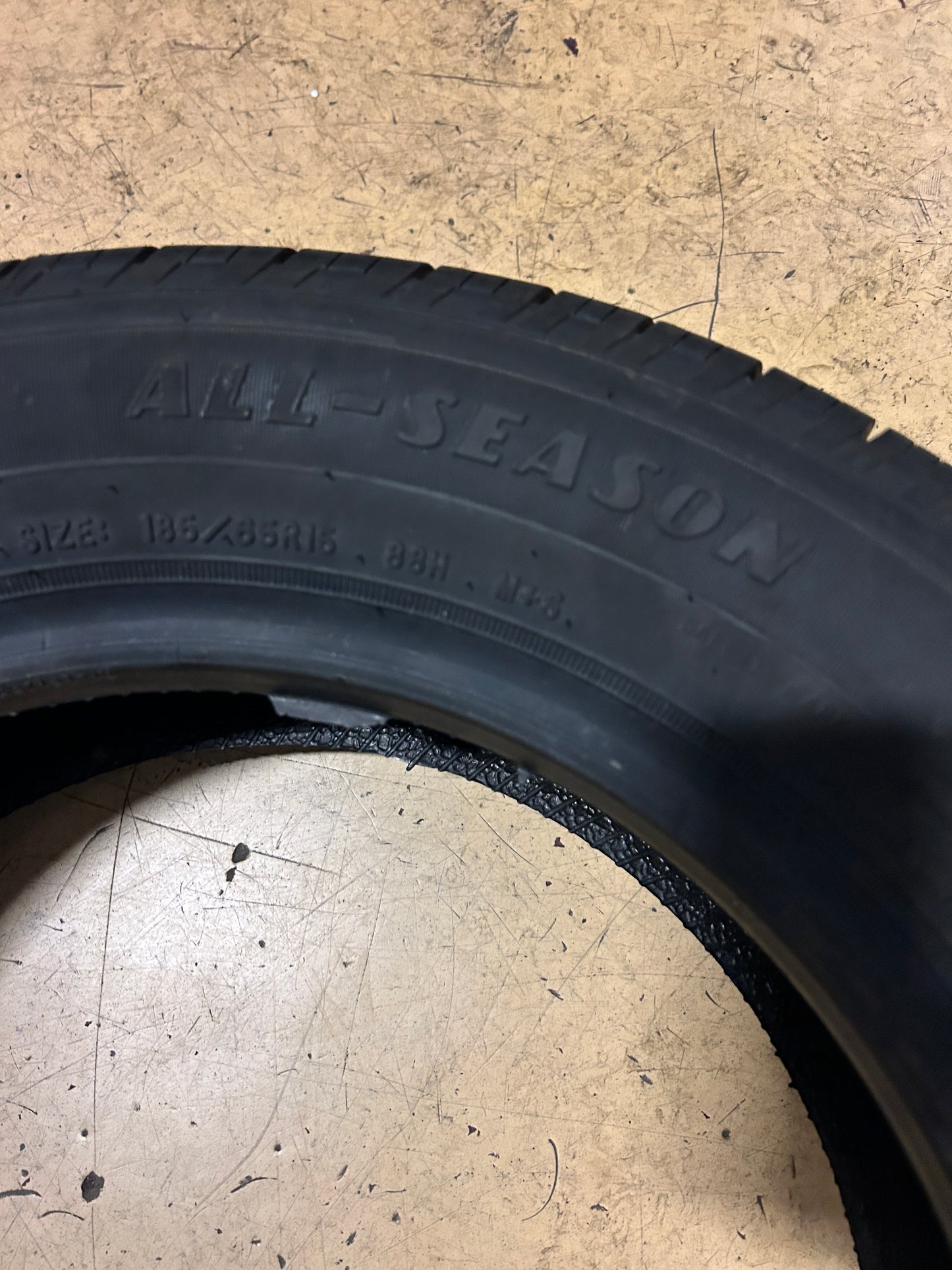 GOODYEAR RELIANT-ALL SEASON BSW P 185 65 15 88H ALL SEASON TIRE 682037597