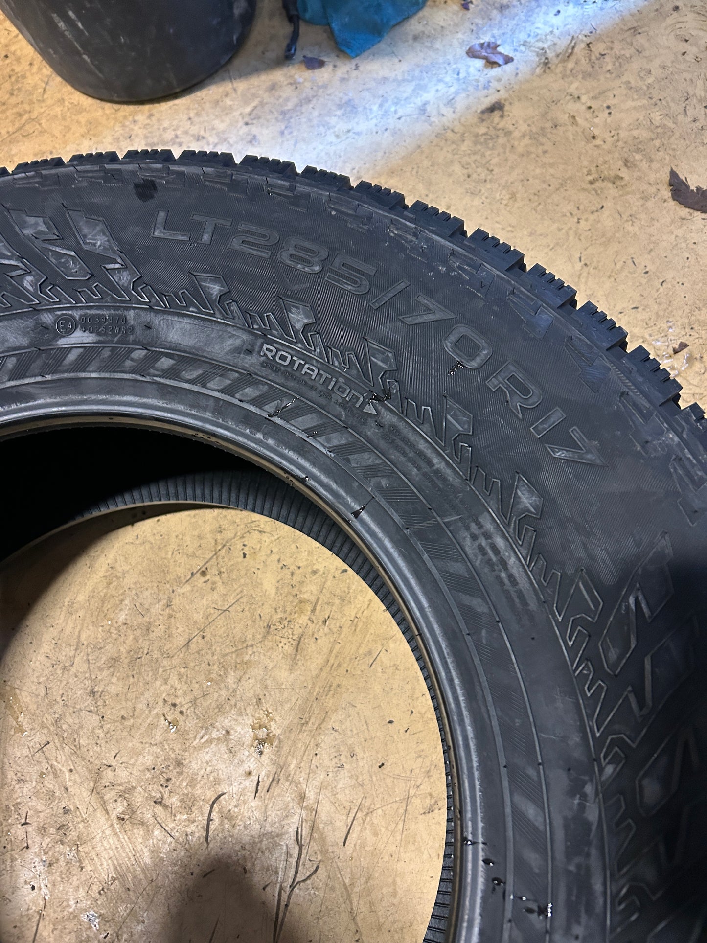 NOKIAN HAKKAPELIITTA LT3 EV BSW LT 285 70 17 121/118Q 8PLY WINTER TIRE T430956