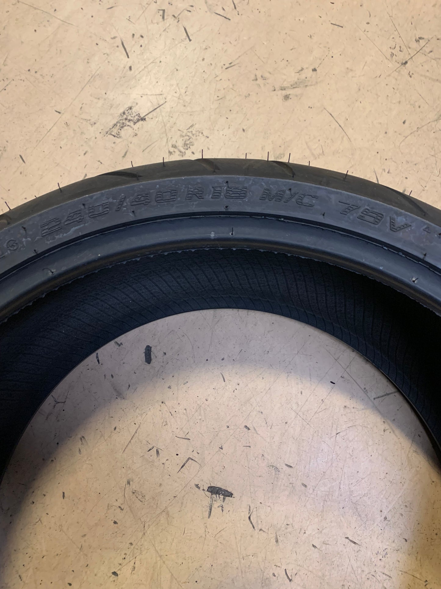 SHINKO ADVANCE 005  240 40 18 79V REAR MOTORCYCLE TIRE 874019