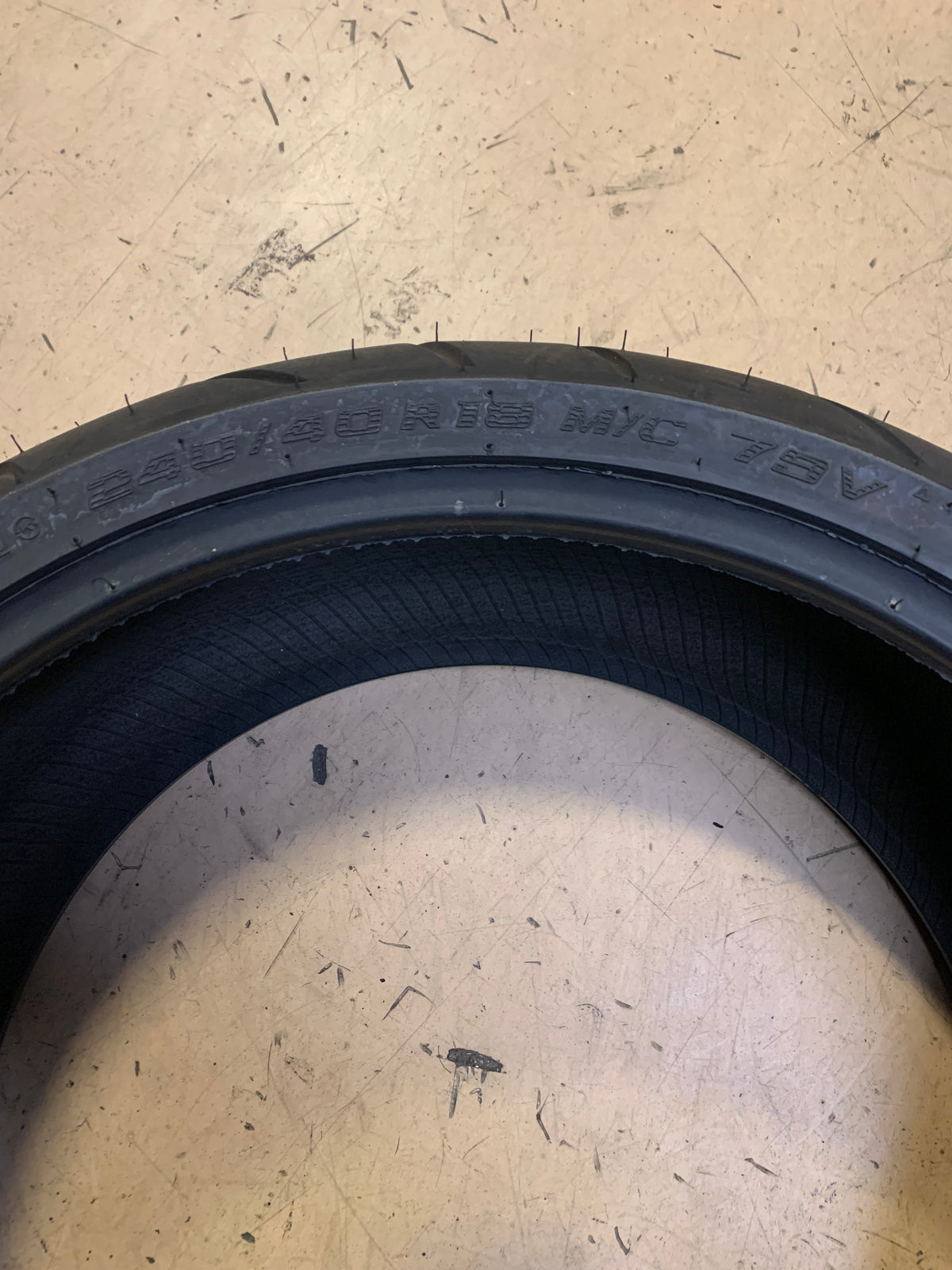 SHINKO ADVANCE 005 BSW  240 40 18 79V REAR MOTORCYCLE TIRE 874019