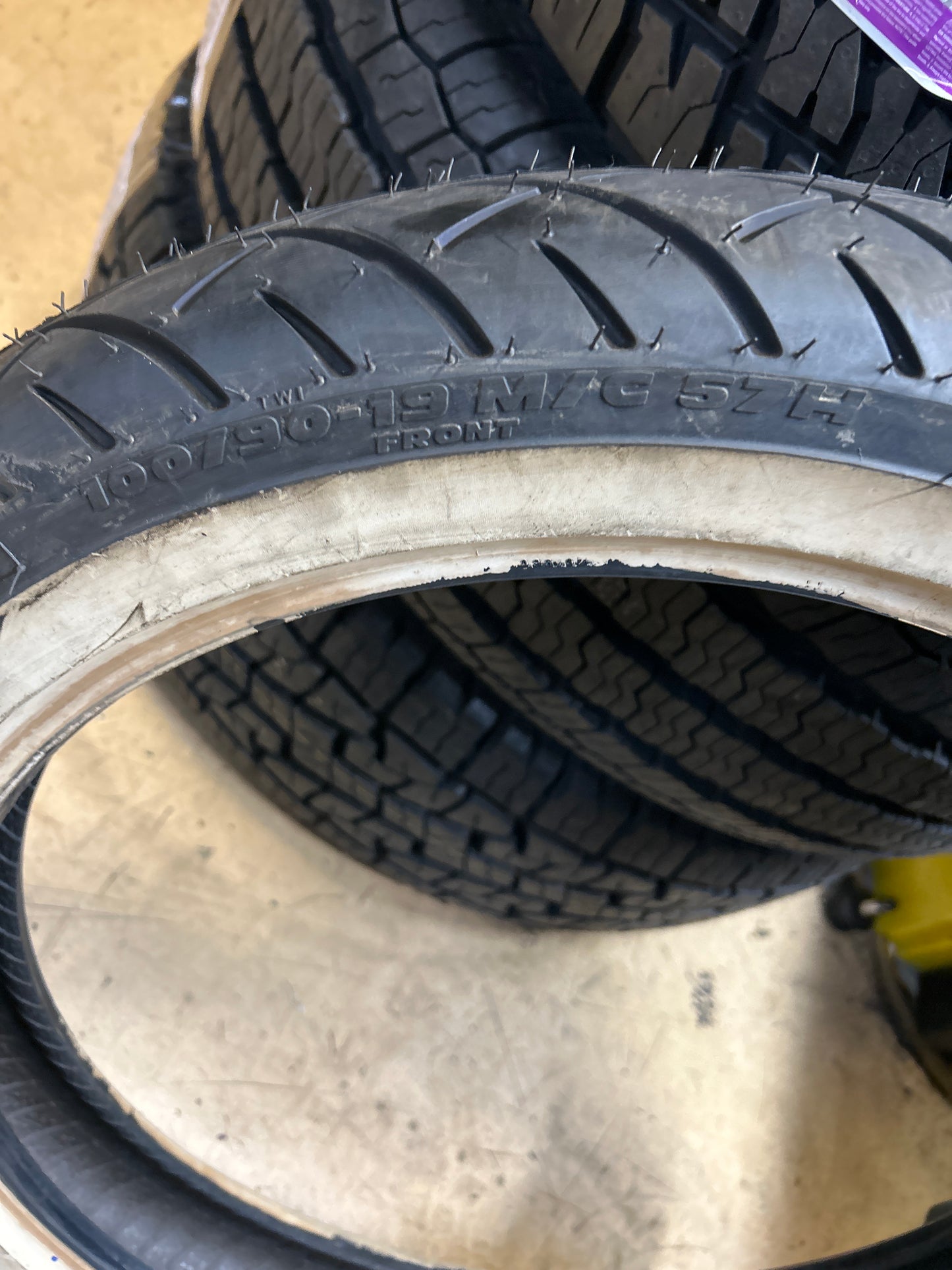 NOS METZELER ME888 MARATHON ULTRA WWW 100 90 19 57V FRONT TIRE 2407800