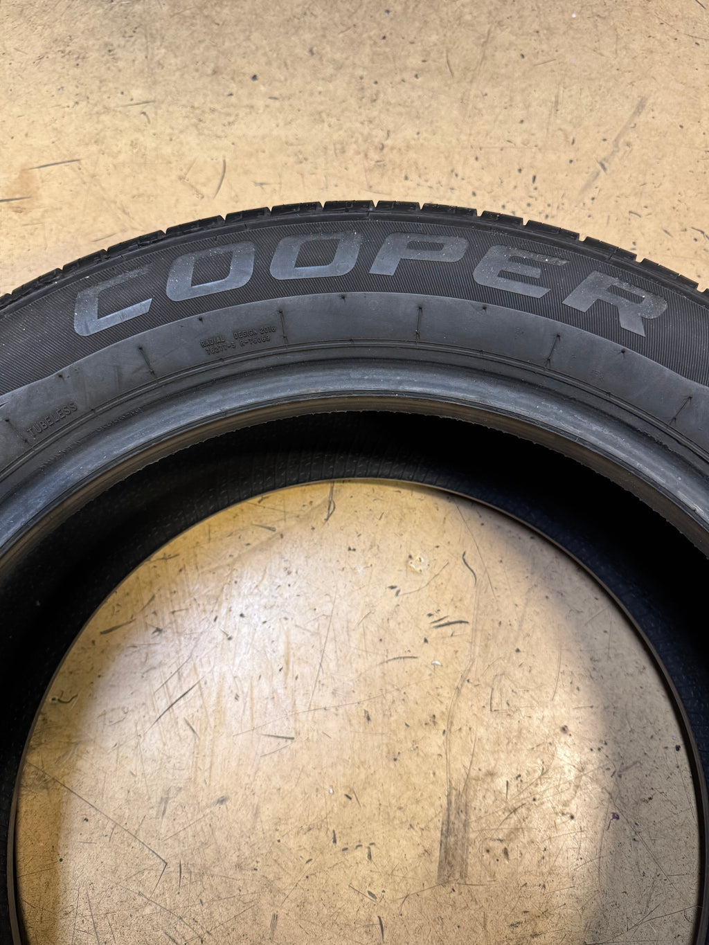 USED 7/32” COOPER ENDEAVOR PLUS BSW P 225 55 18 98H ALL SEASON TIRE 166245009