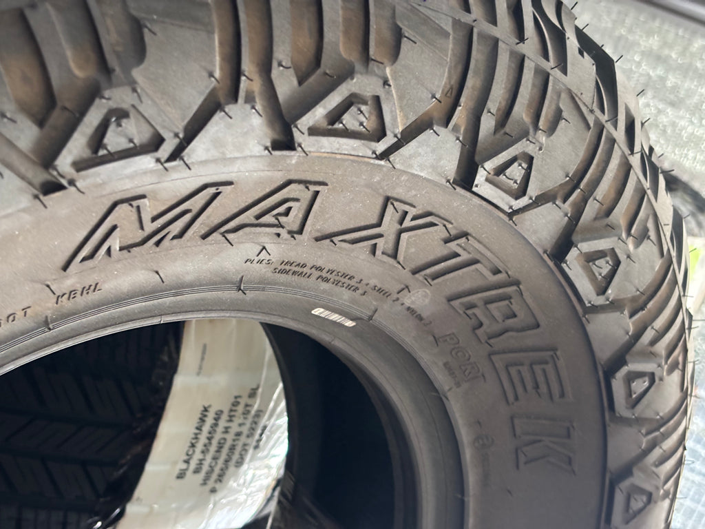 MAXTREK MUD TRAC LT 305 70 16 118/115Q LRD 8 PLY BSW MUD TERRAIN TIRE MH3020