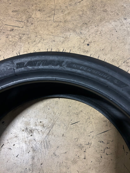 BRIDGESTONE BATTLAX HYPERSPORT S22 180 55 17 73W REAR MOTORCYCLE TIRE 11450