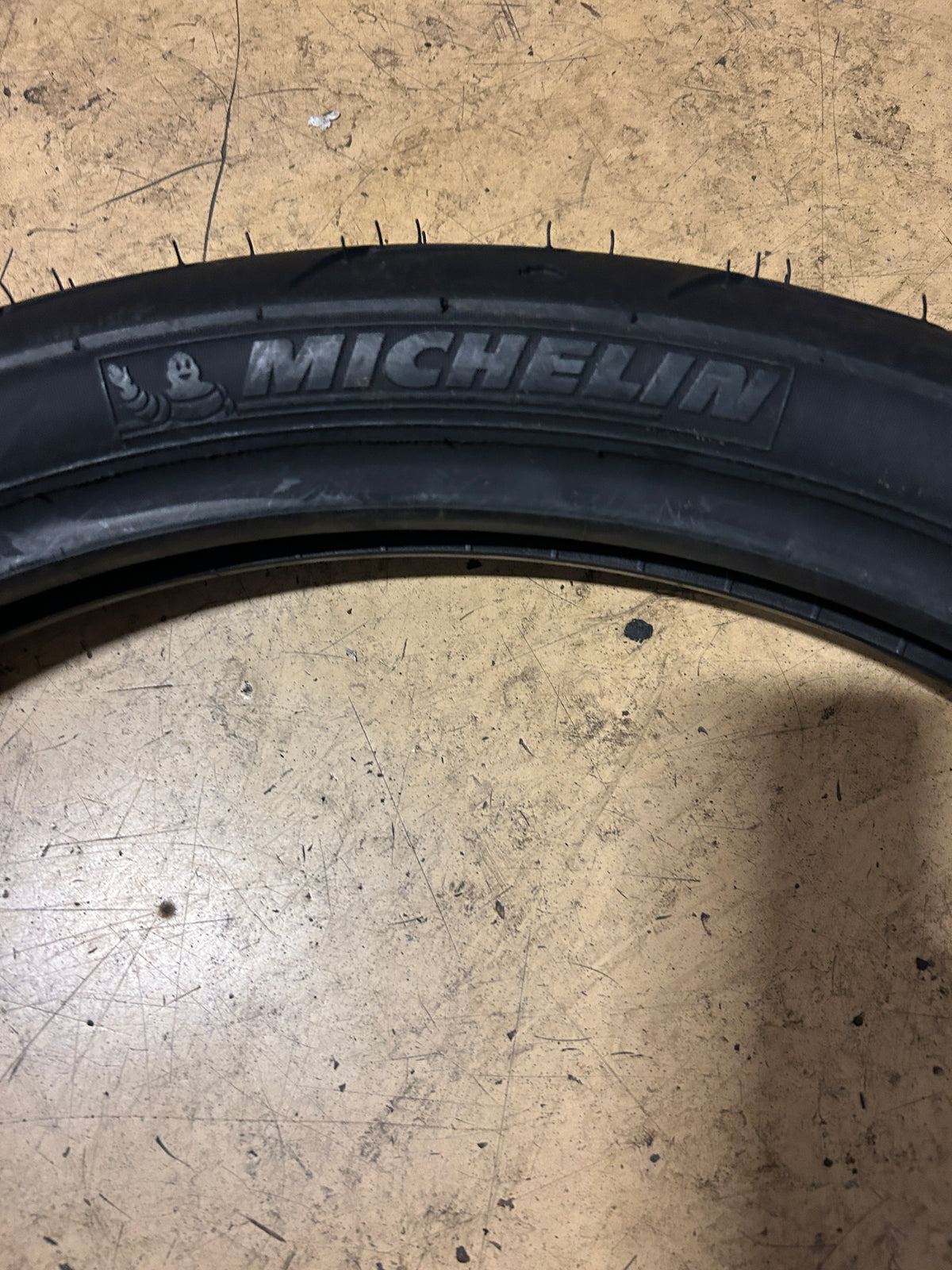 MICHELIN SCORCHER 31 BSW 80 90 21 54H FRONT MOTORCYCLE TIRE 86129