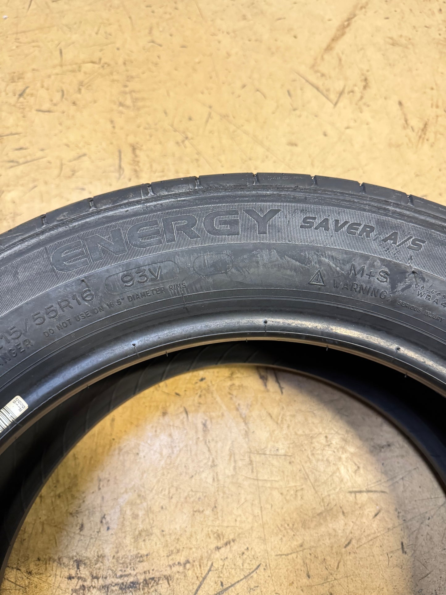 2 NOS MICHELIN ENERGY SAVER A/S BSW P 215 55 16 93V ALL SEASON TIRE 77092
