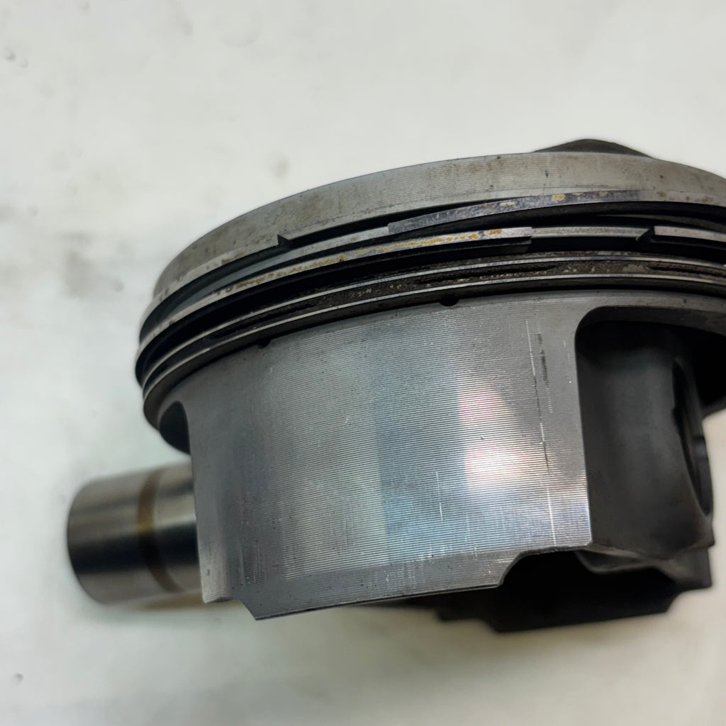 2 USED GENUINE PORSCHE 964 3.6L PISTONS, CYLINDERS, PINS, RINGS 95ZN6 ++++