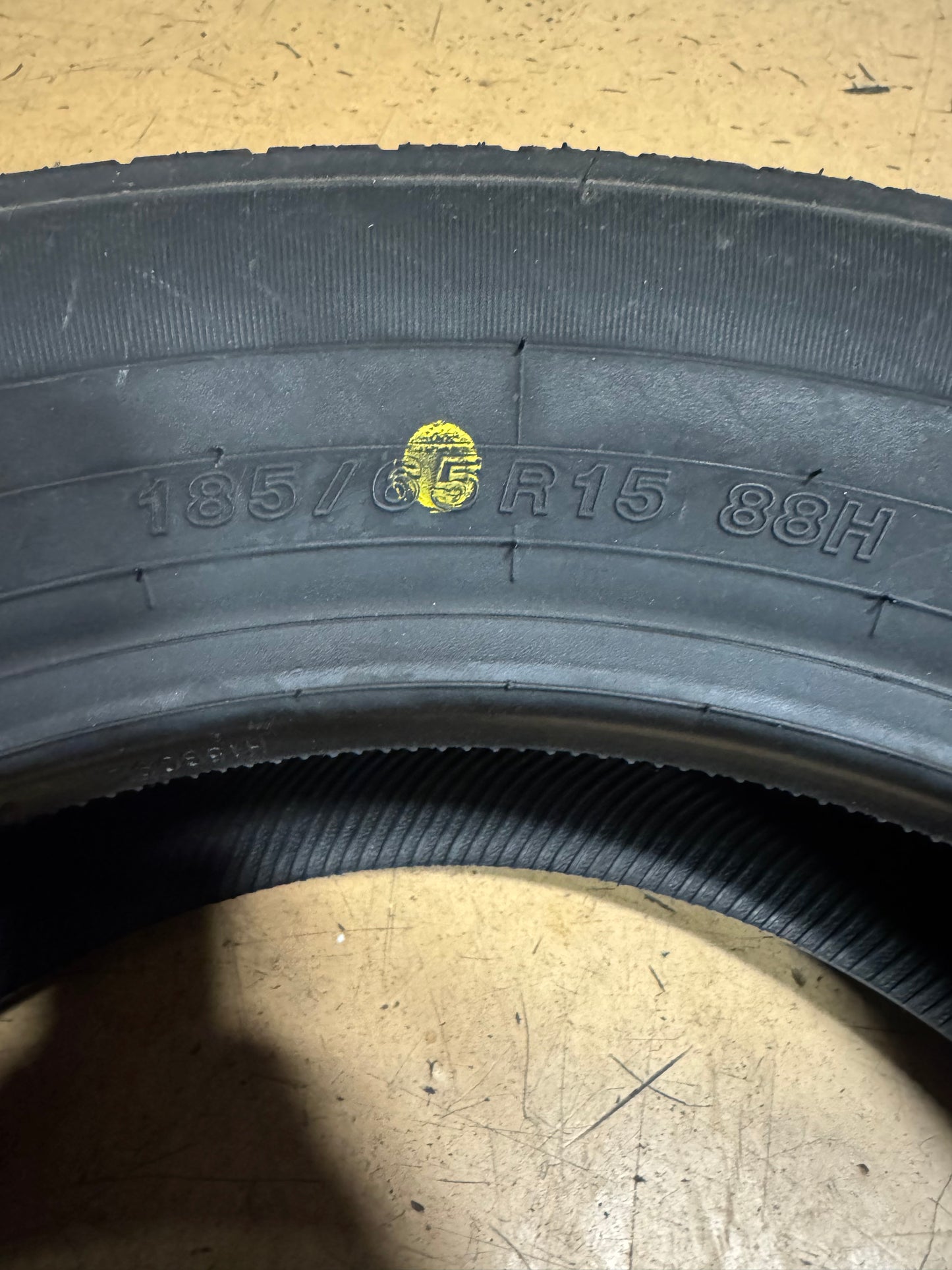 YOKOHAMA AVID ASCEND LX BSW P 185 65 15 88H ALL SEASON TIRE 110132802