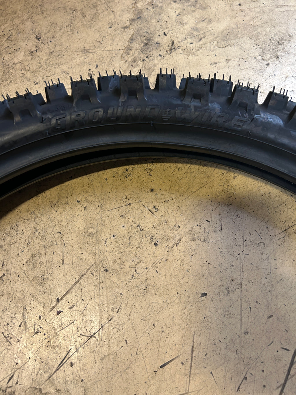TUSK GROUND WIRE BSW  80 90 19 46M REAR E-MOTORCYCLE TIRE 2136120002