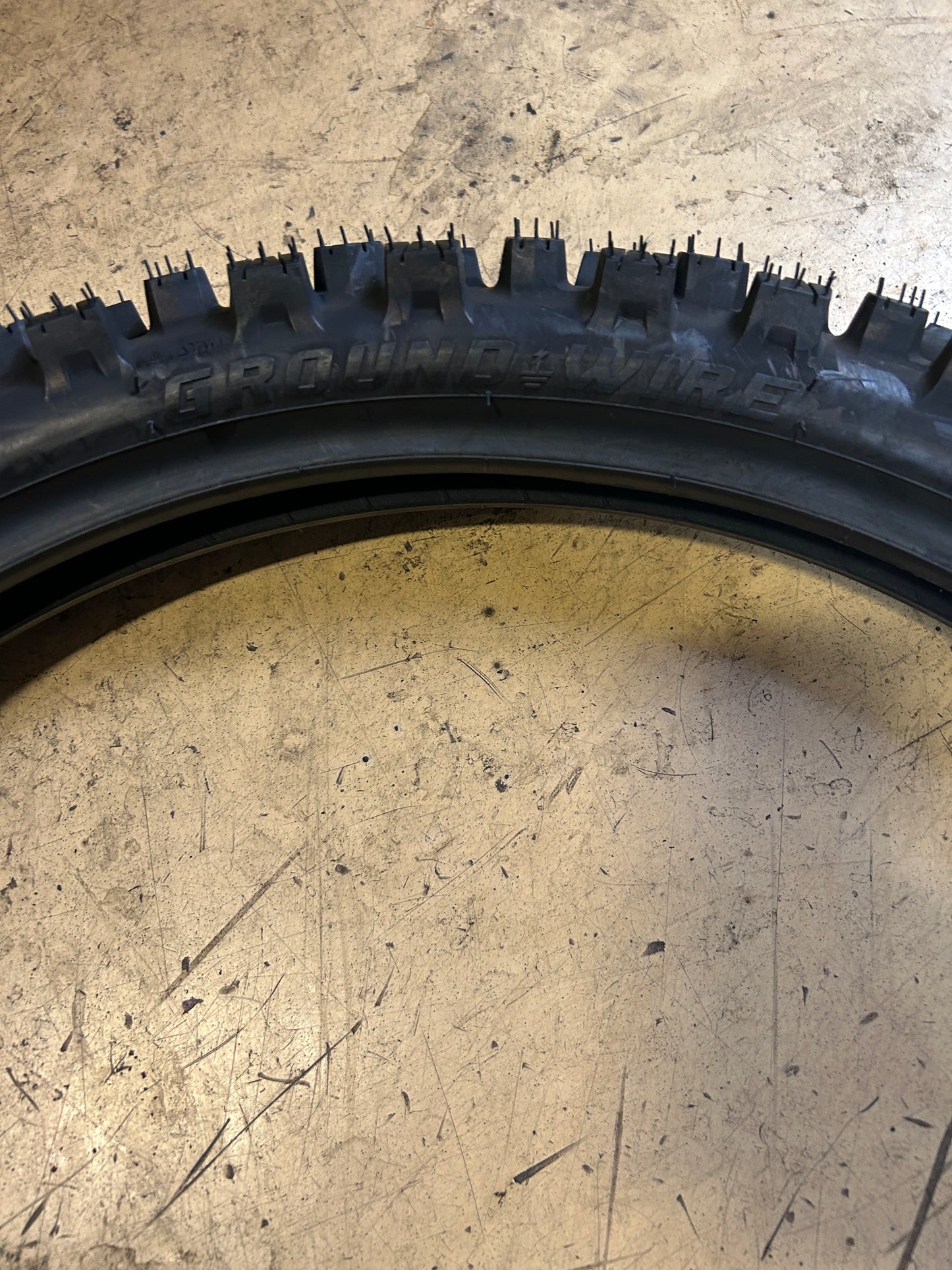 TUSK GROUND WIRE BSW  80 90 19 46M REAR E-MOTORCYCLE TIRE 2136120002