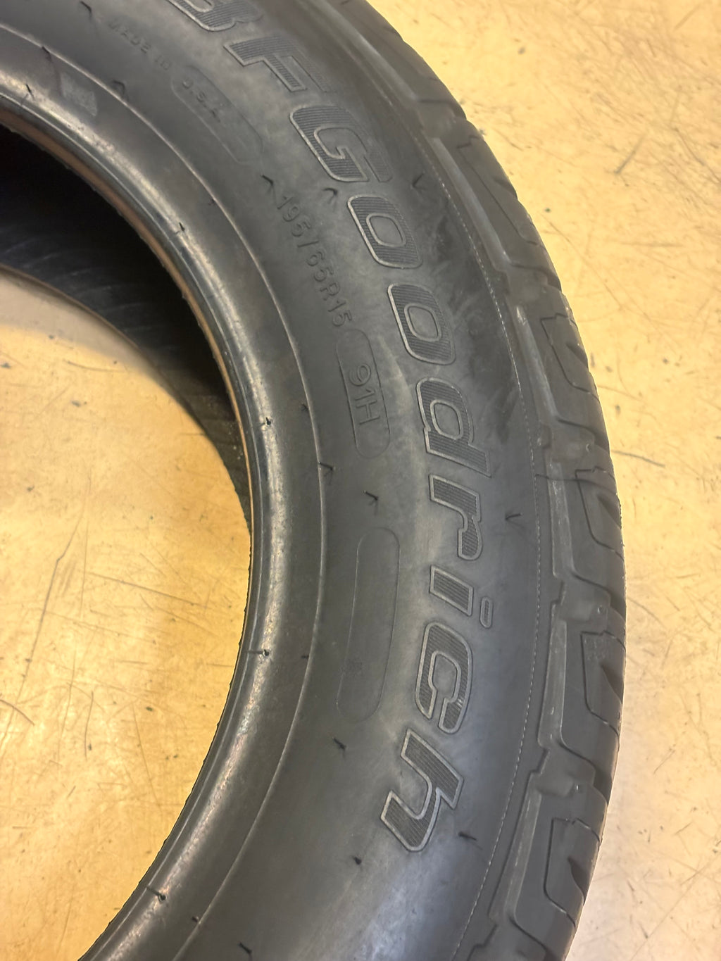 BFGOODRICH ADVANTAGE T/A SPORT P 195 65 15 91H SL ALL SEASON TIRE 12687