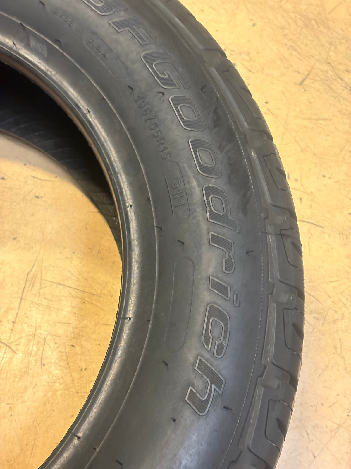 BFGOODRICH ADVANTAGE T/A SPORT P 195 65 15 91H SL ALL SEASON TIRE 12687
