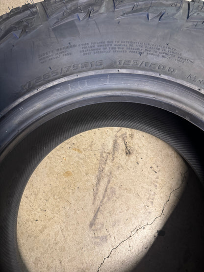 KANATI MUD HOG M/T BSW LT 265 75 16 123/120Q 10PLY MUD TERRAIN TIRE L1623585E252