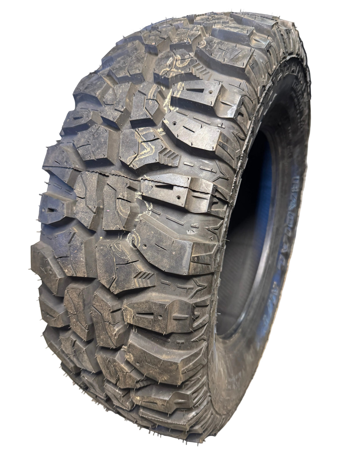 NOS MUD CLAW RADIAL M/T OWL LT 265 70 17 121/118Q 10PLY MUD TERRAIN TIRE CLW92