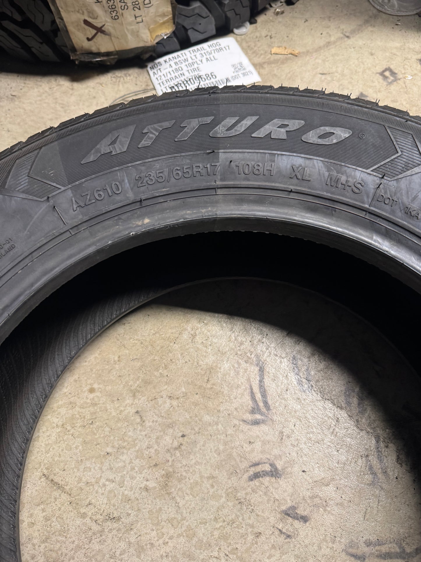 NOS ATTURO AZ610 BSW P 235 65 17 108H XL ALL SEASON TIRE 53011