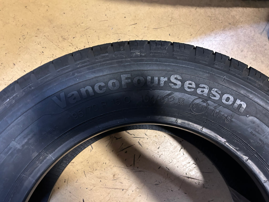 CONTINENTAL VANCOFOURSEASON BSW P 195 70 15C 102R 8PLY ALL SEASON TIRE 04574410000