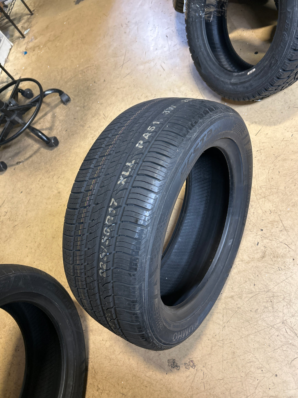 NOS 2 KUMHO ECSTA PA51 BSW P 225 50 17 98W XL UHP TIRE 2247893