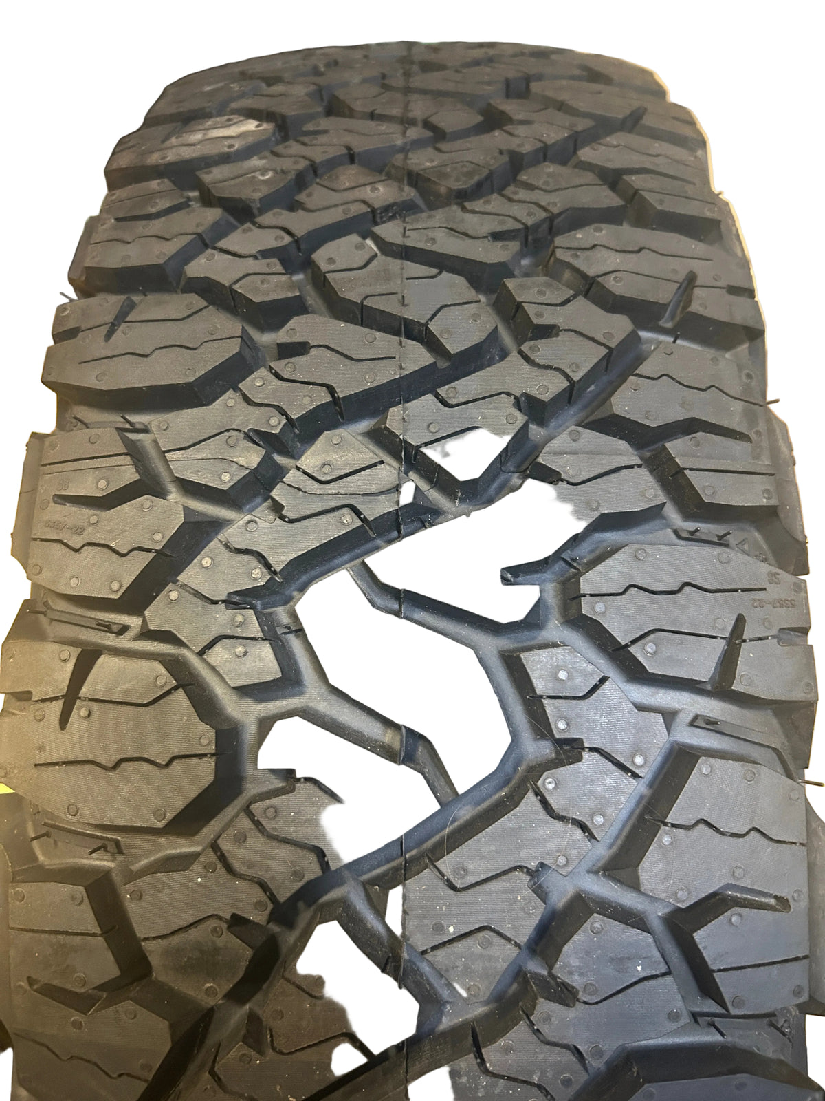 BFGOODRICH ALL-TERRAIN T/A KO3 RWL LT 235 65 17 109/105S   TIRE 45926
