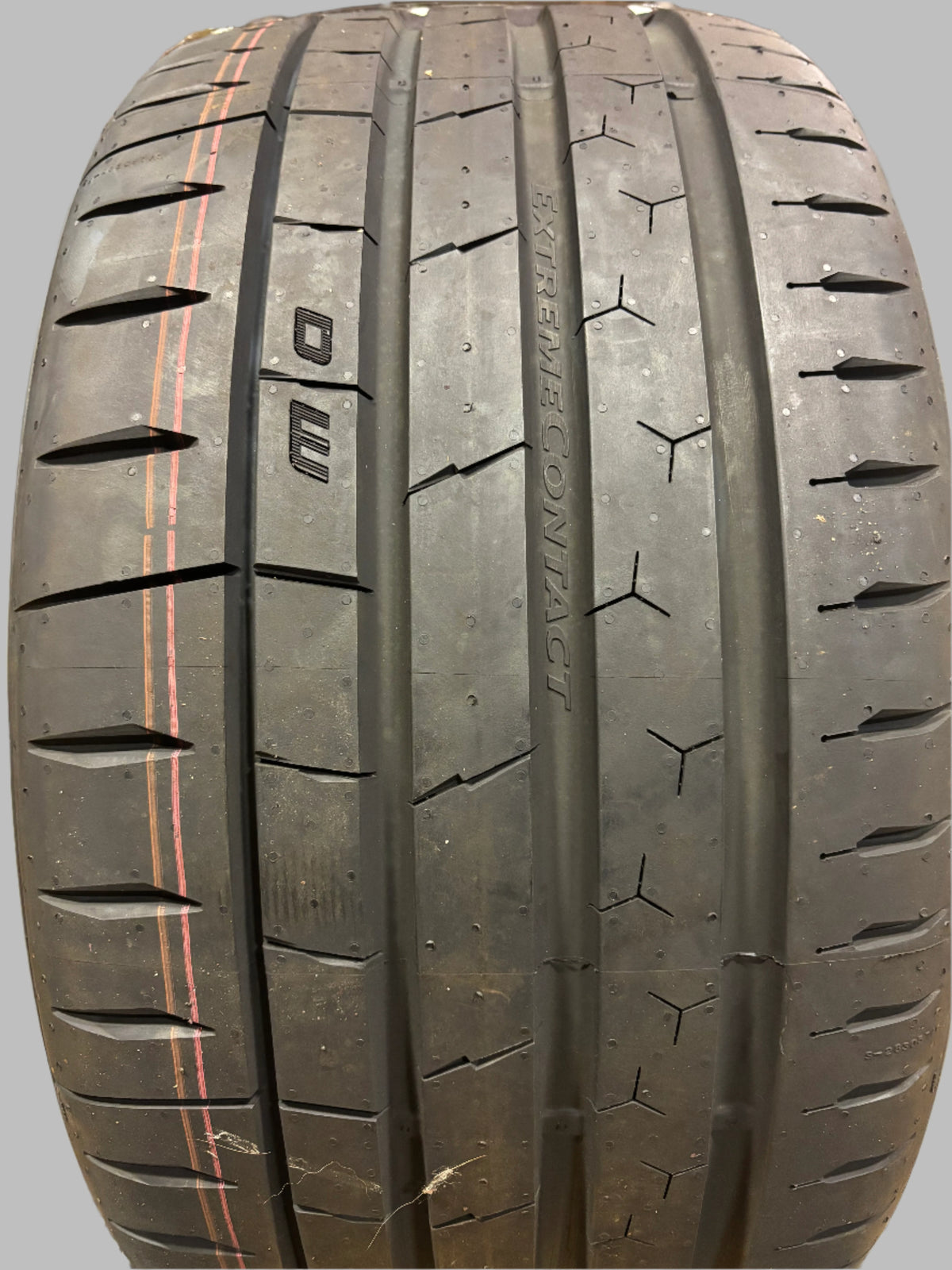 CONTINENTAL EXTREMECONTACT SPORT 02 P 275 35 18 95Y SL UHP TIRE 03125210000