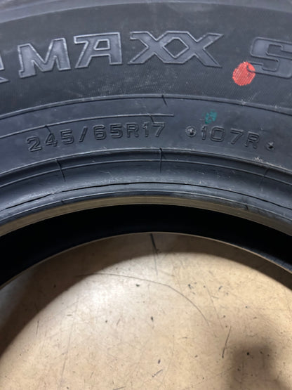 DUNLOP WINTER MAXX SJ8 BSW P 245 65 17 107R WINTER TIRE 290124110