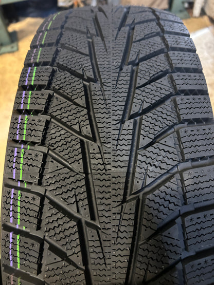 NOS HANKOOK WINTER ICEPT IZ2 BSW P 205 65 16 95T WINTER TIRE 1020344
