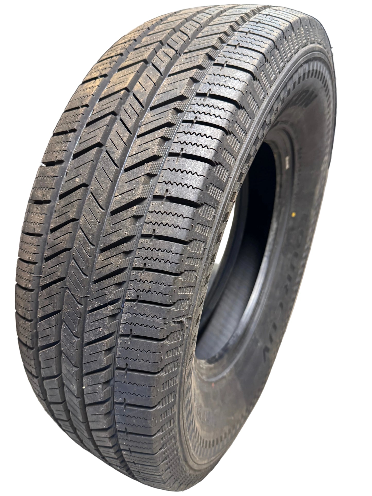 PARAGON TOUR CUV BSW P 245 75 16 111T ALL SEASON TIRE PAR10313