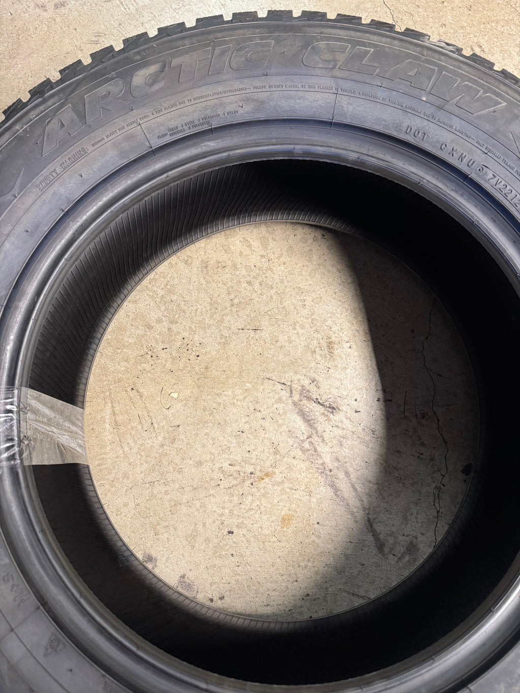 2 NOS ARCTIC CLAW WINTER WXI BSW P 275 60 20 115T WINTER TIRE ARC64