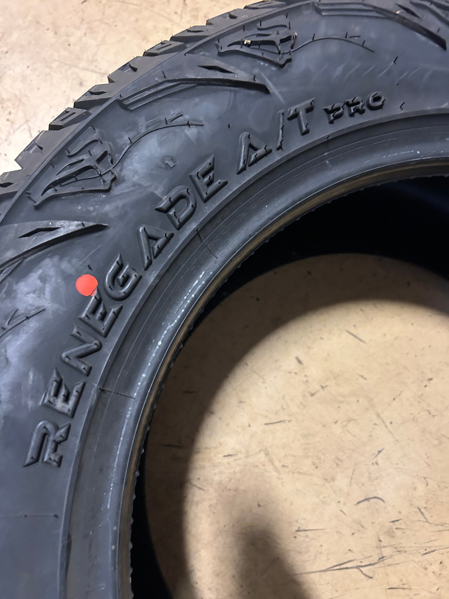 2 RADAR RENEGADE A/T PRO BSW LT 33 12.5 20 114R 10PLY ALL TERRAIN TIRE RACSTH0009