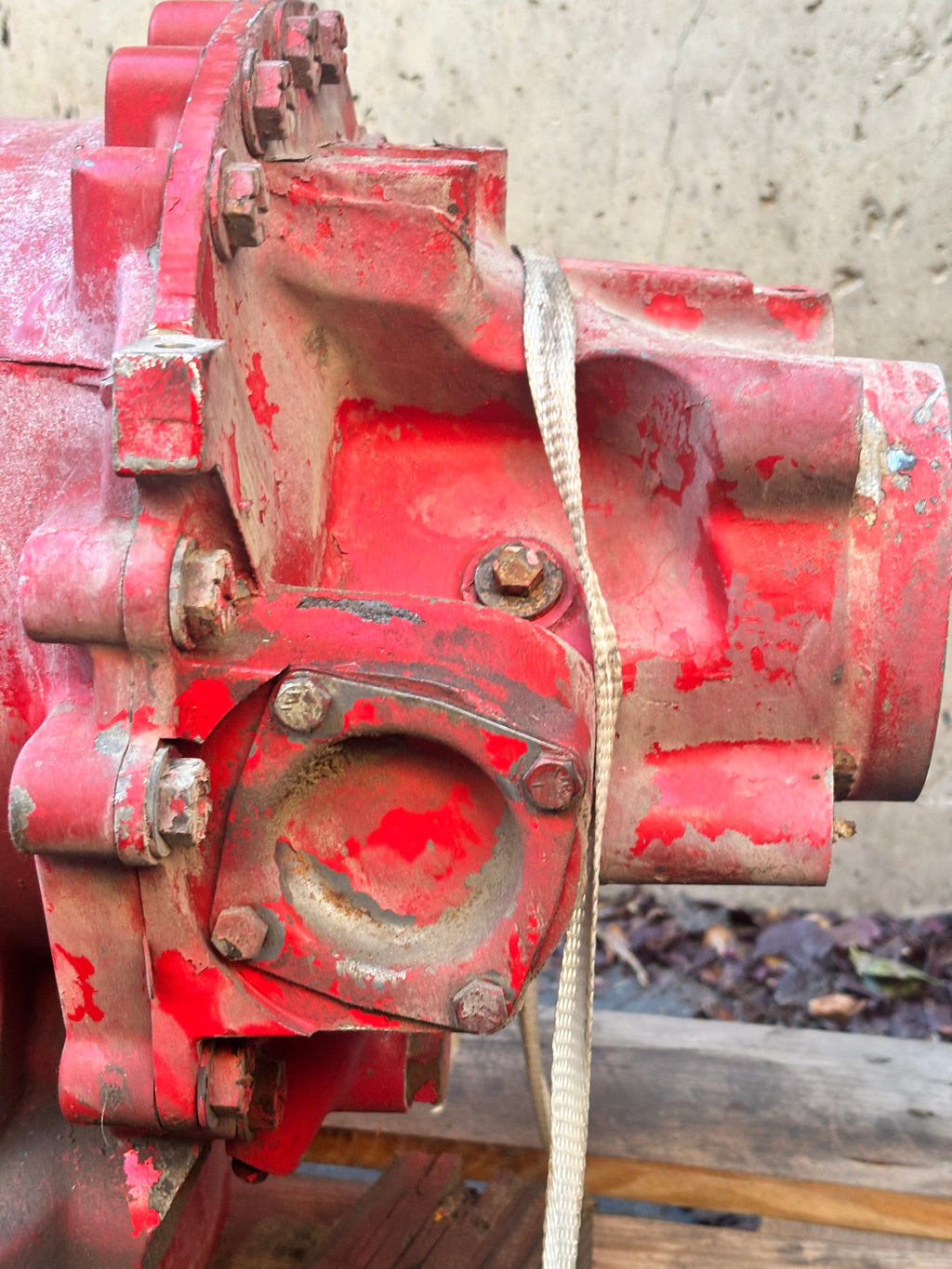 CON-DOR ENT.  PEECON VERTICAL FEED MIXER ALLISON MT643 TRANSMISSION 23042310