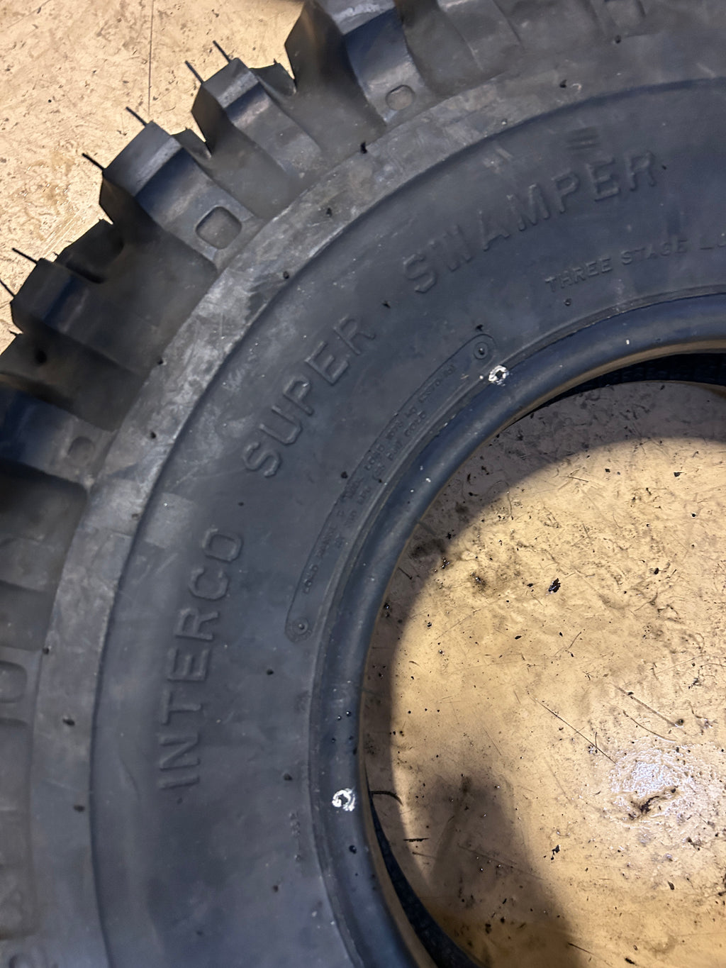 INTERCO SUPER SWAMPER TSL BSW LT 9 34 16 MUD TIRE SAMTSL21