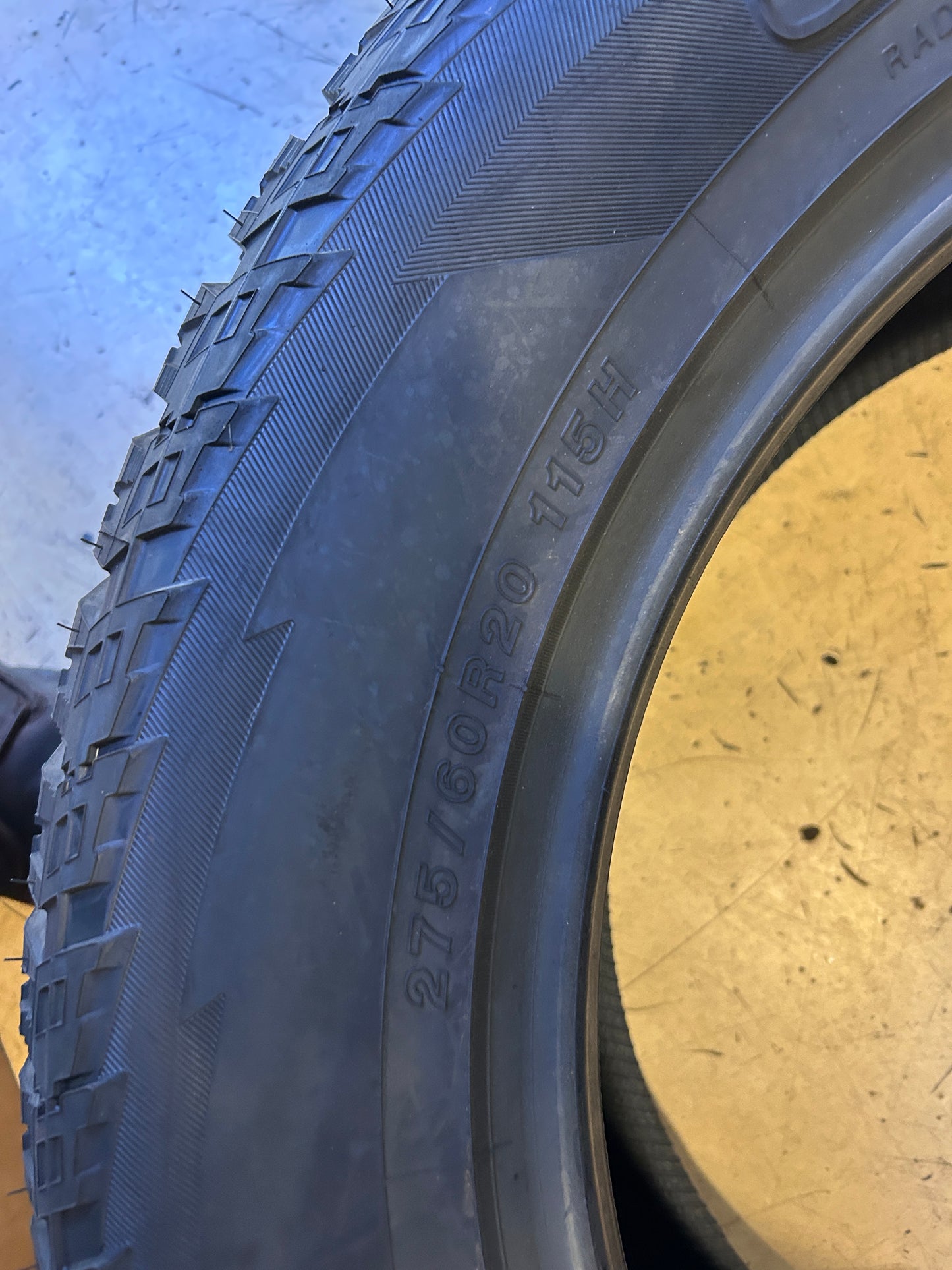YOKOHAMA GEOLANDAR A/T G015 BSW P 275 60 20 115H ALL TERRAIN TIRE 110101535