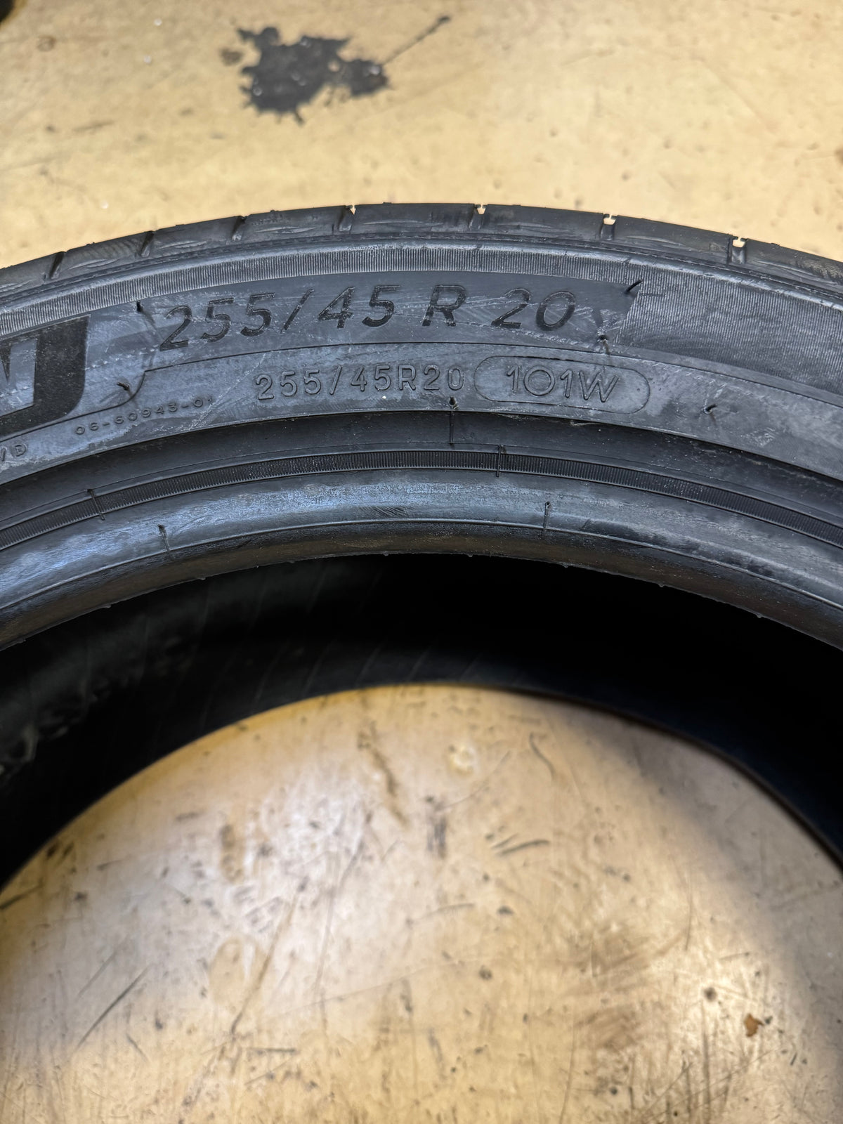 2 MICHELIN PRIMACY TOUR A/S P 255 45 20 101W ALL SEASON TIRES 56000