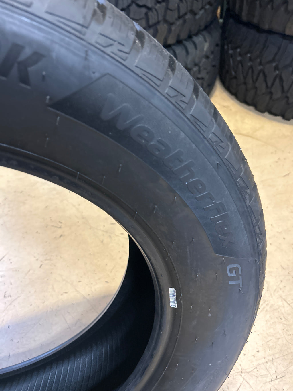 2 HANKOOK WEATHERFLEX GT H755A P 245 60 18 105H ALL TERRAIN TIRE 1036118