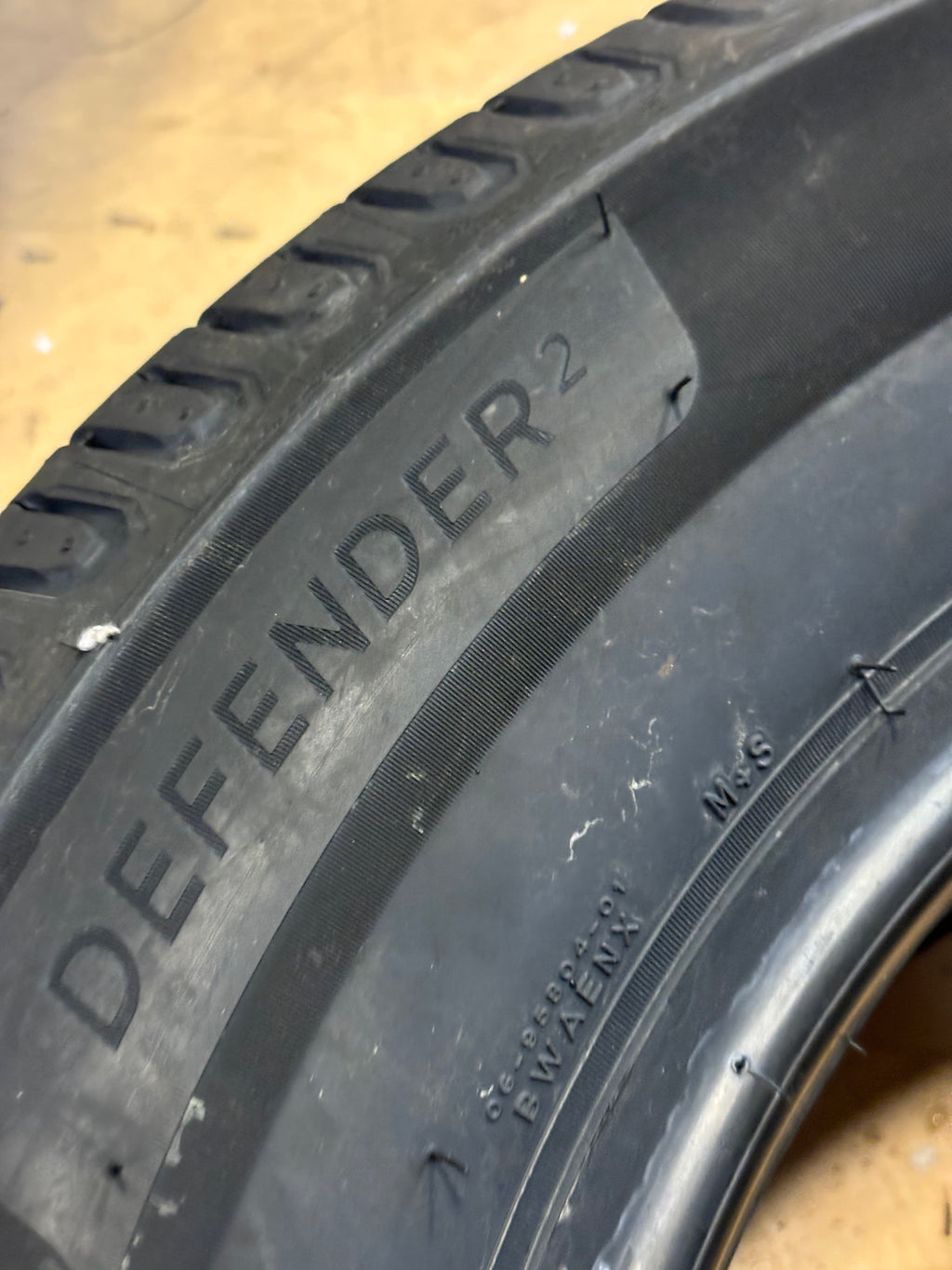 MICHELIN DEFENDER 2 P 235 65 16 103H SL ALL SEASON TIRE 18797