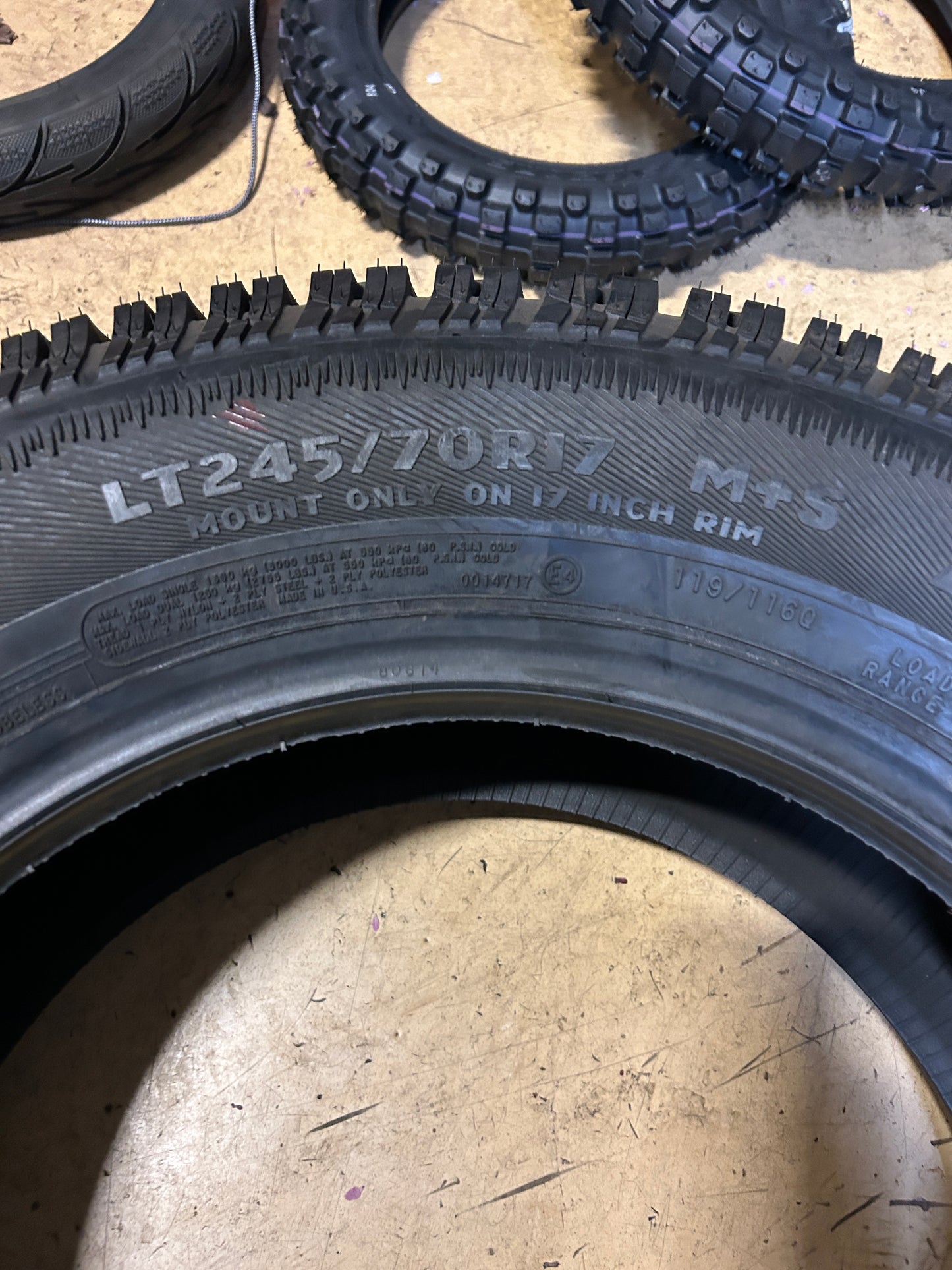 NOS ARCTIC CLAW WINTER XSI BSW LT 245 70 17 119/116Q 10PLY WINTER TIRE ARC70